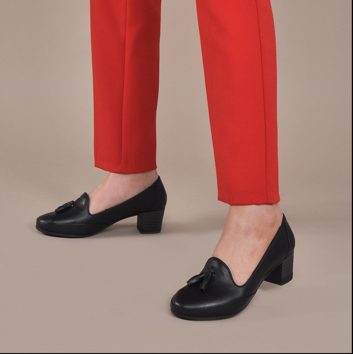 Flo Kadın  Siyah Klasik Topuklu Ayakkabı VZN20-018Y. 1