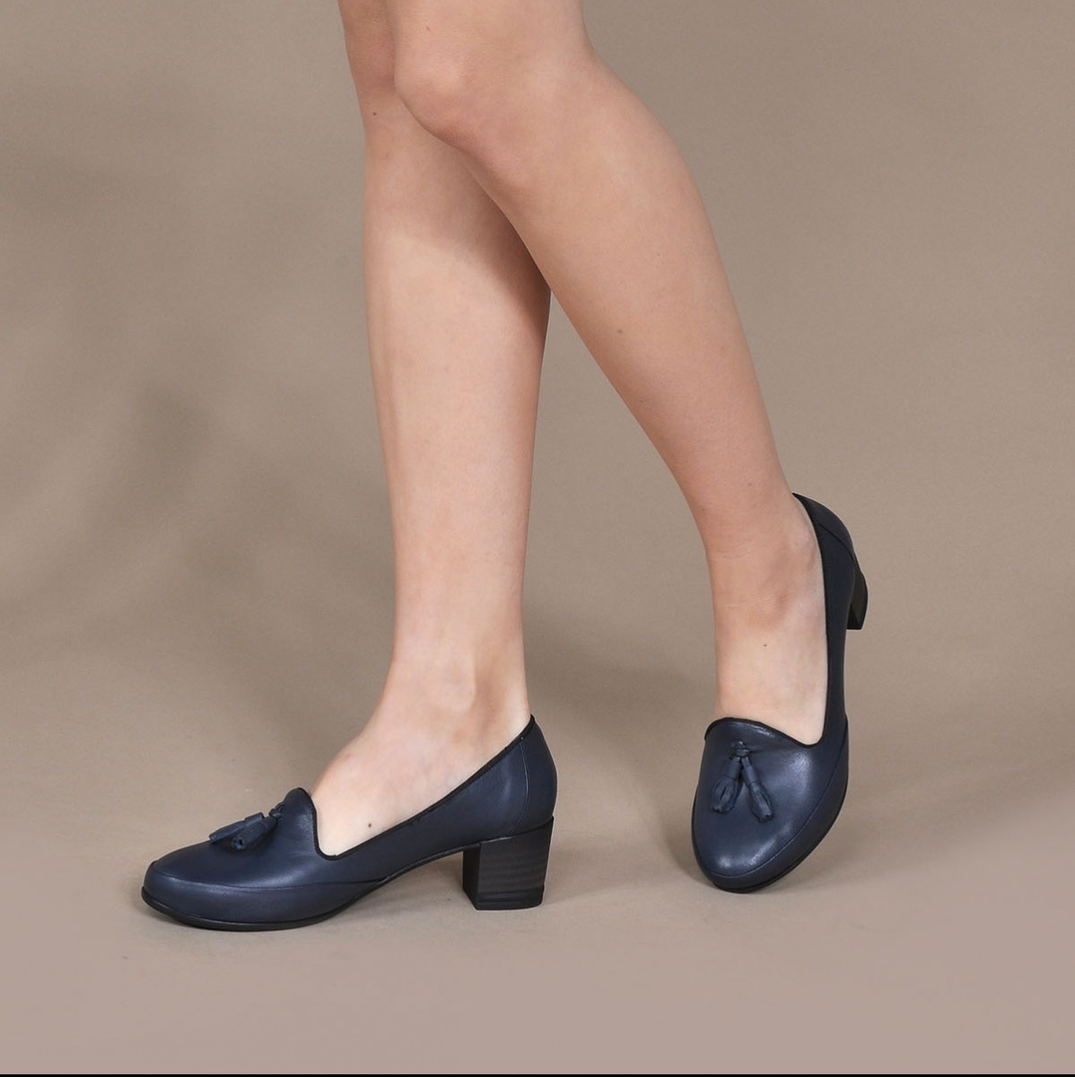 Flo Kadın Lacivert Klasik Topuklu Ayakkabı VZN20-018Y. 1