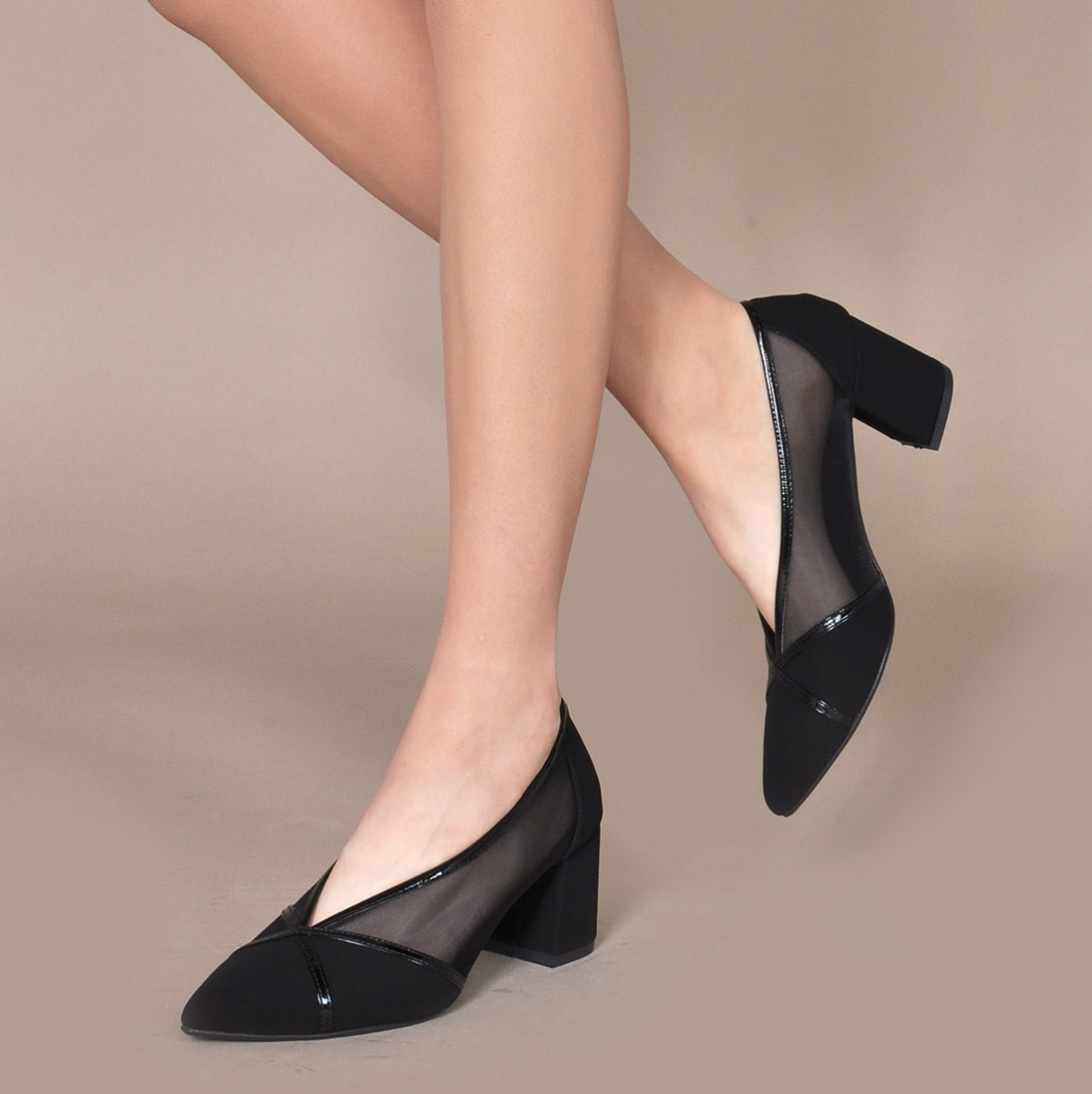 Flo Kadın  Siyah-Süet Klasik Topuklu Ayakkabı VZN20-146Y. 1