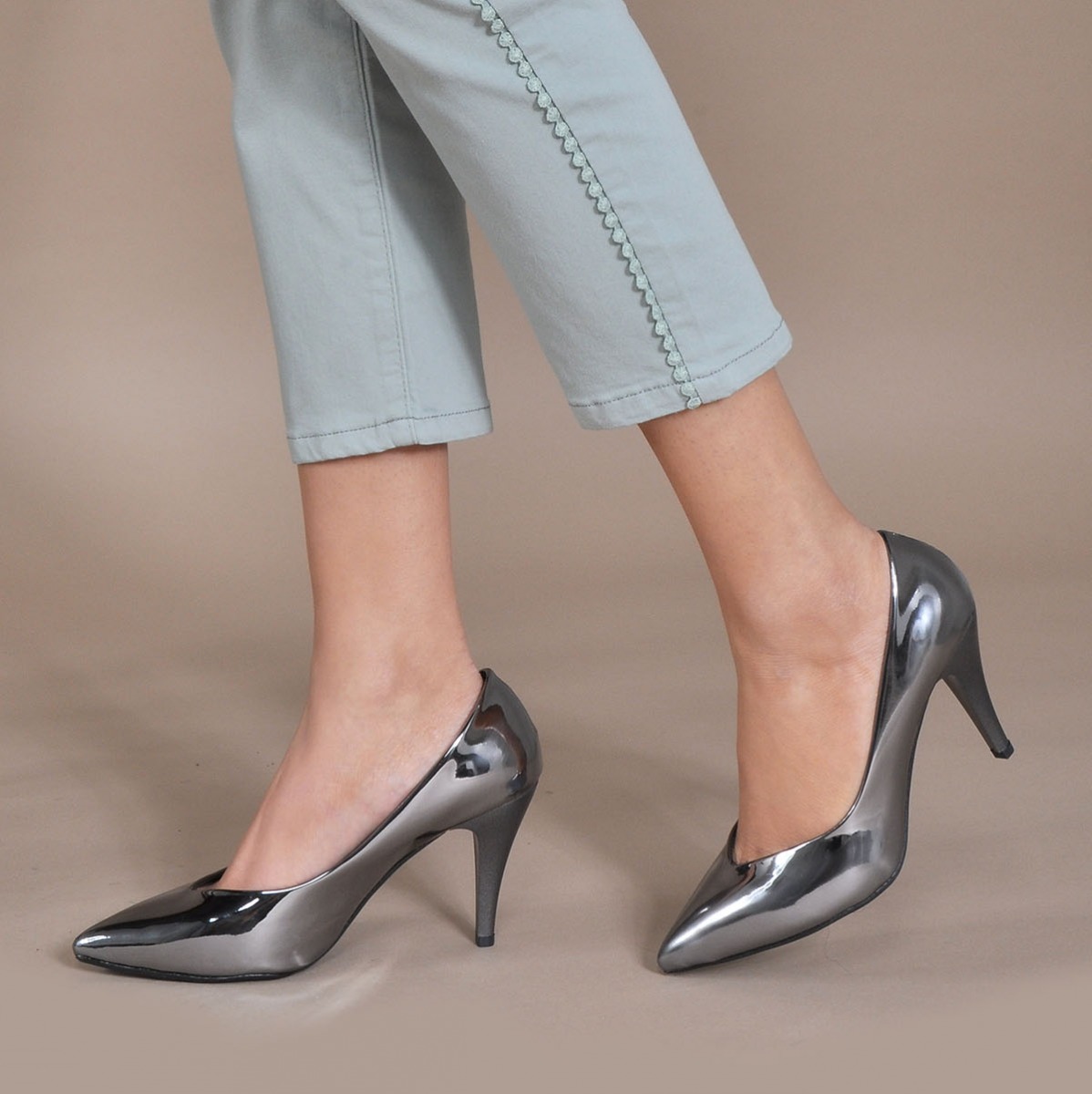 Flo Kadın  Platin-Rugan Klasik Topuklu Ayakkabı VZN20-003Y. 1