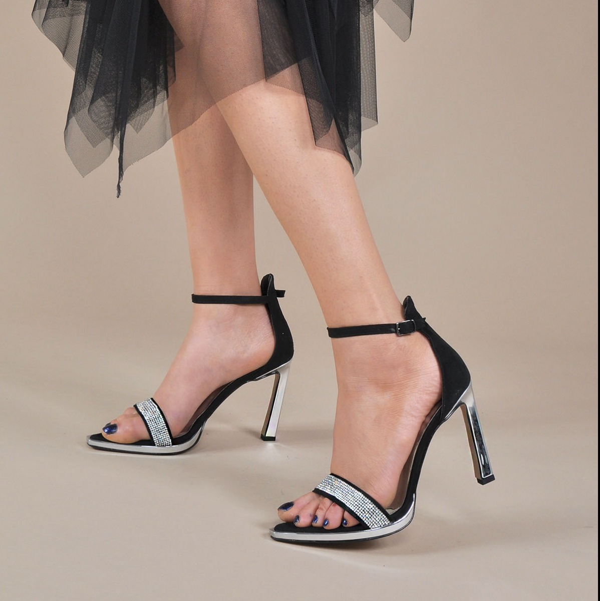 Flo Kadın  Siyah-Süet Klasik Topuklu Ayakkabı VZN20-030Y. 1