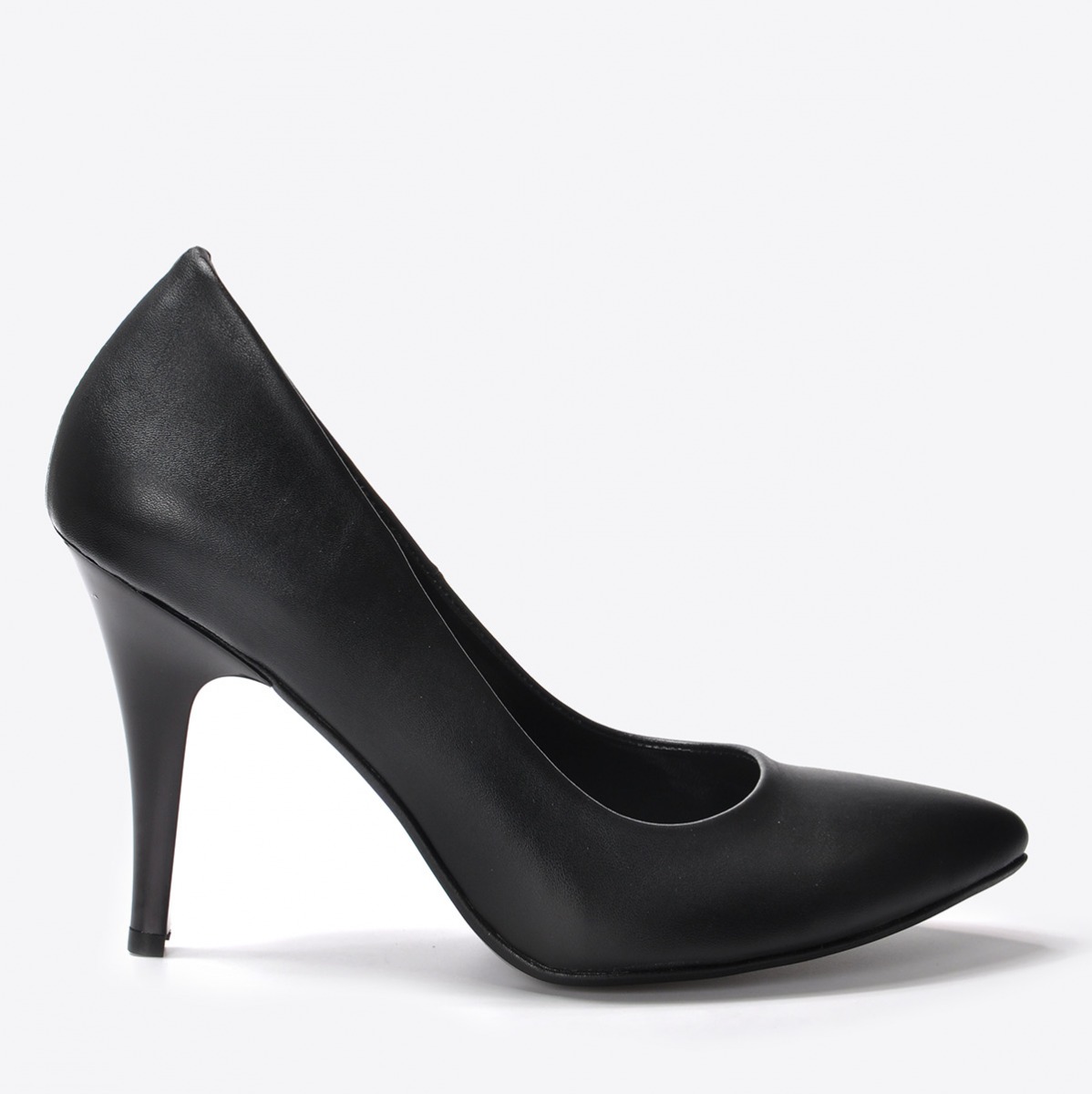 Flo Kadın Siyah Klasik Topuklu Ayakkabı VZN20-170Y. 2