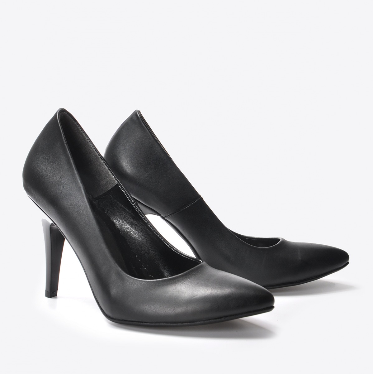 Flo Kadın Siyah Klasik Topuklu Ayakkabı VZN20-170Y. 4