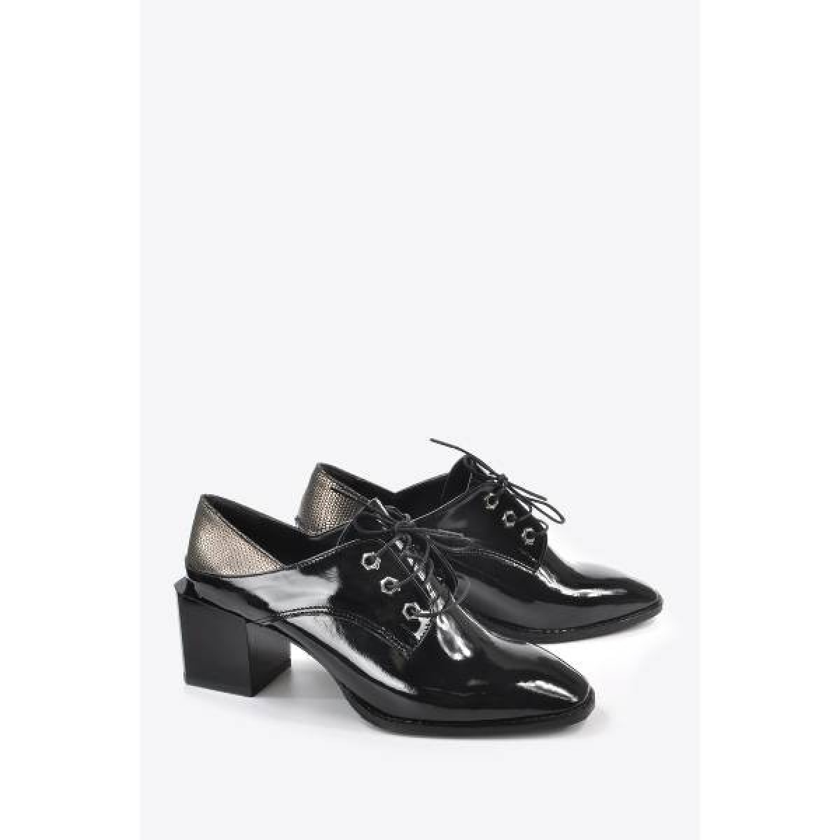 Flo Kadın  Siyah Rugan Klasik Topuklu Ayakkabı VZN20-011K. 5