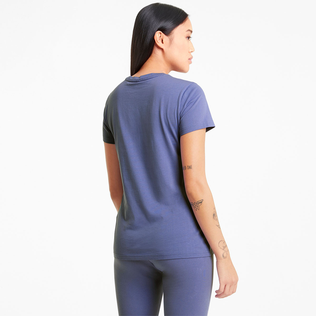 Flo ESS+ METALLIC LOGO TEE Kadın Kısa Kol T-Shirt. 2