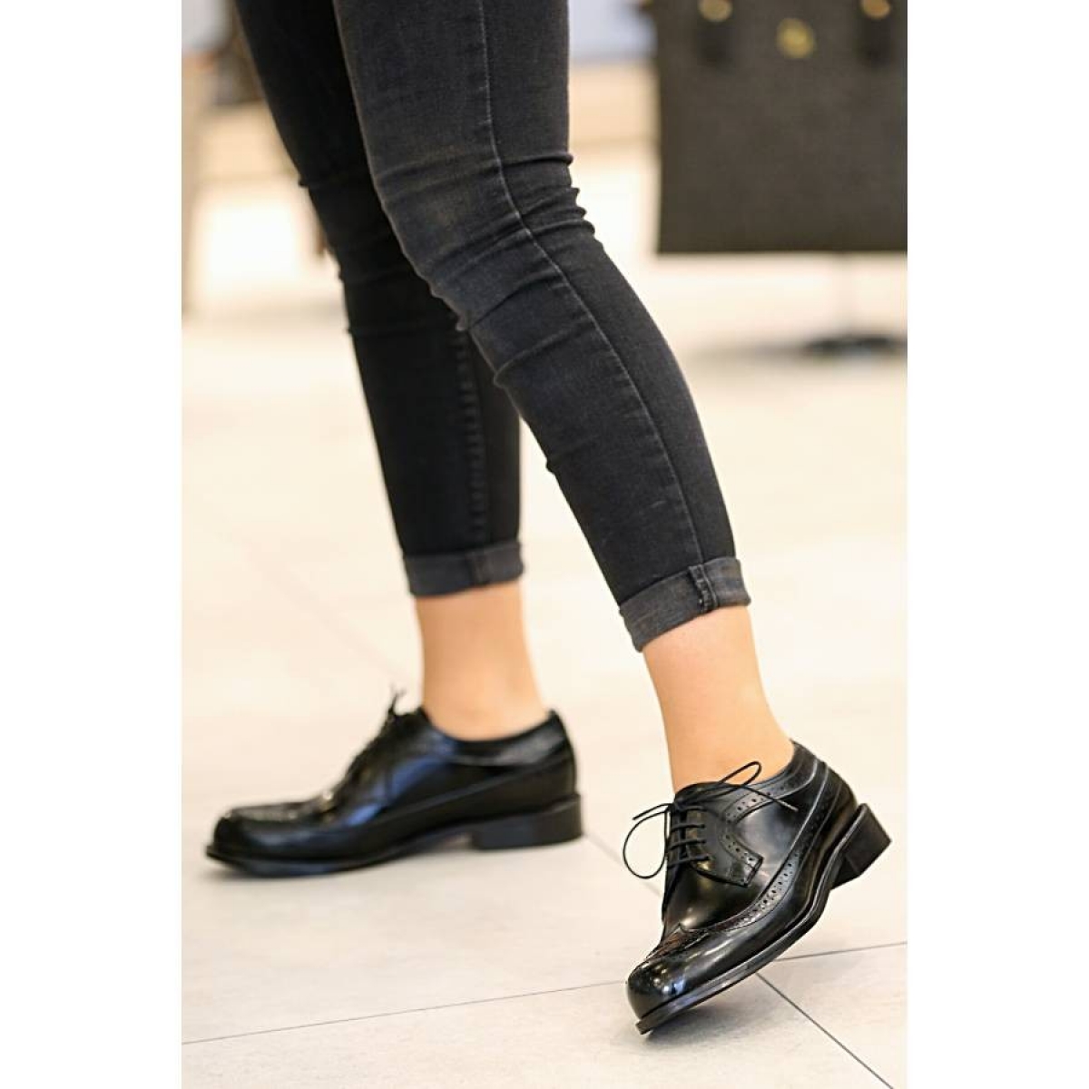 Flo - Kadın  Klasik Ayakkabı Siyah Açma. 1