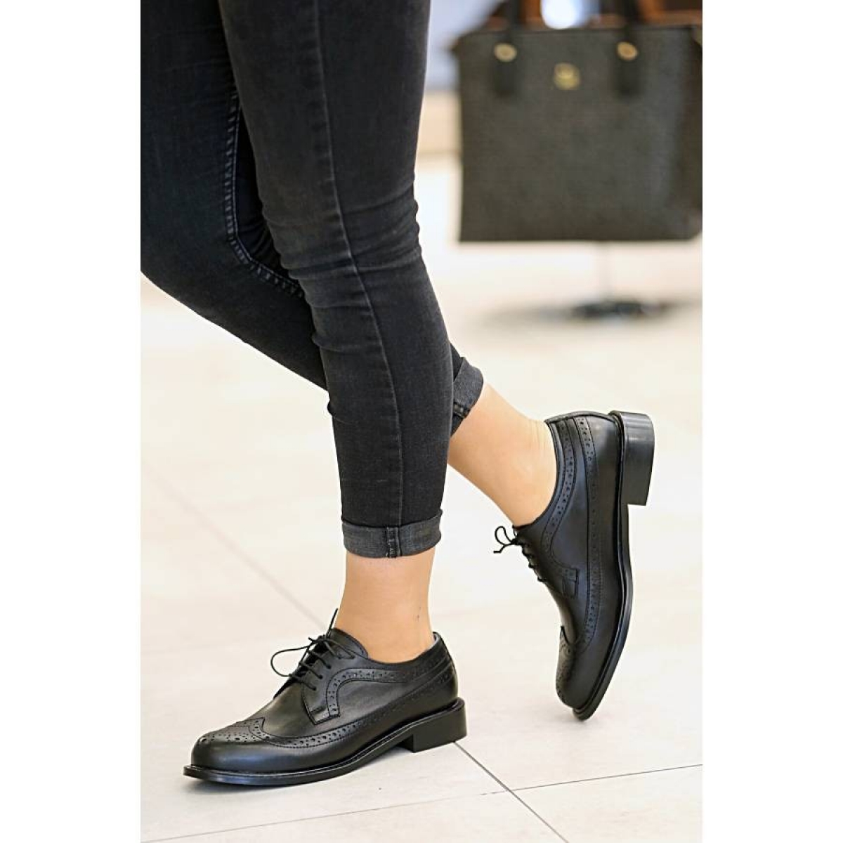Flo - Kadın Klasik Ayakkabı Siyah. 2