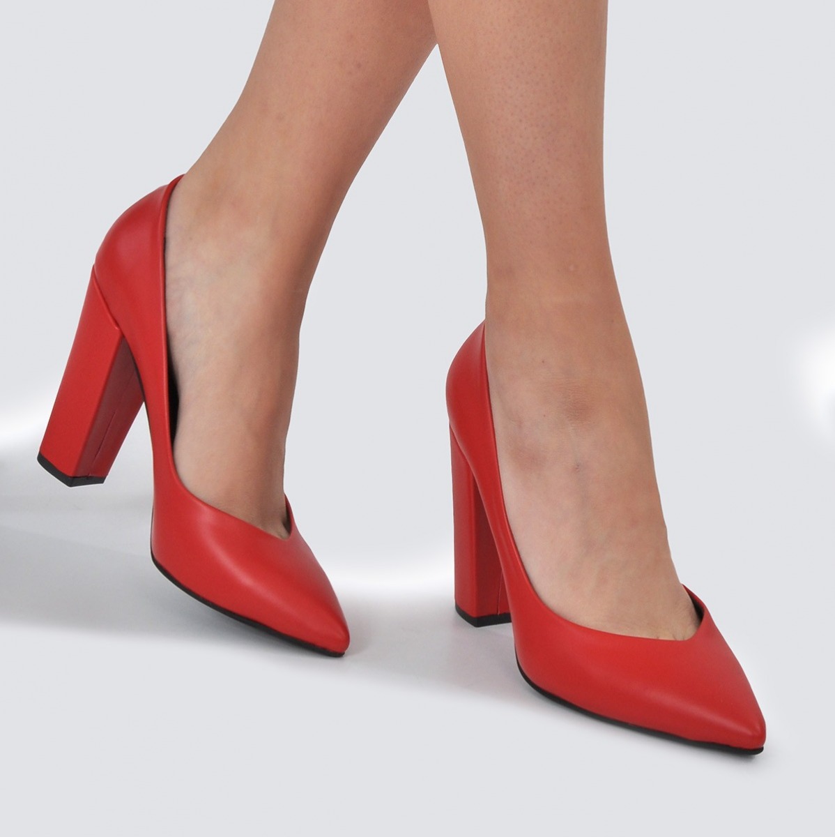 Flo Kadın  Kırmızı Klasik Topuklu Ayakkabı VZN21-006Y. 1