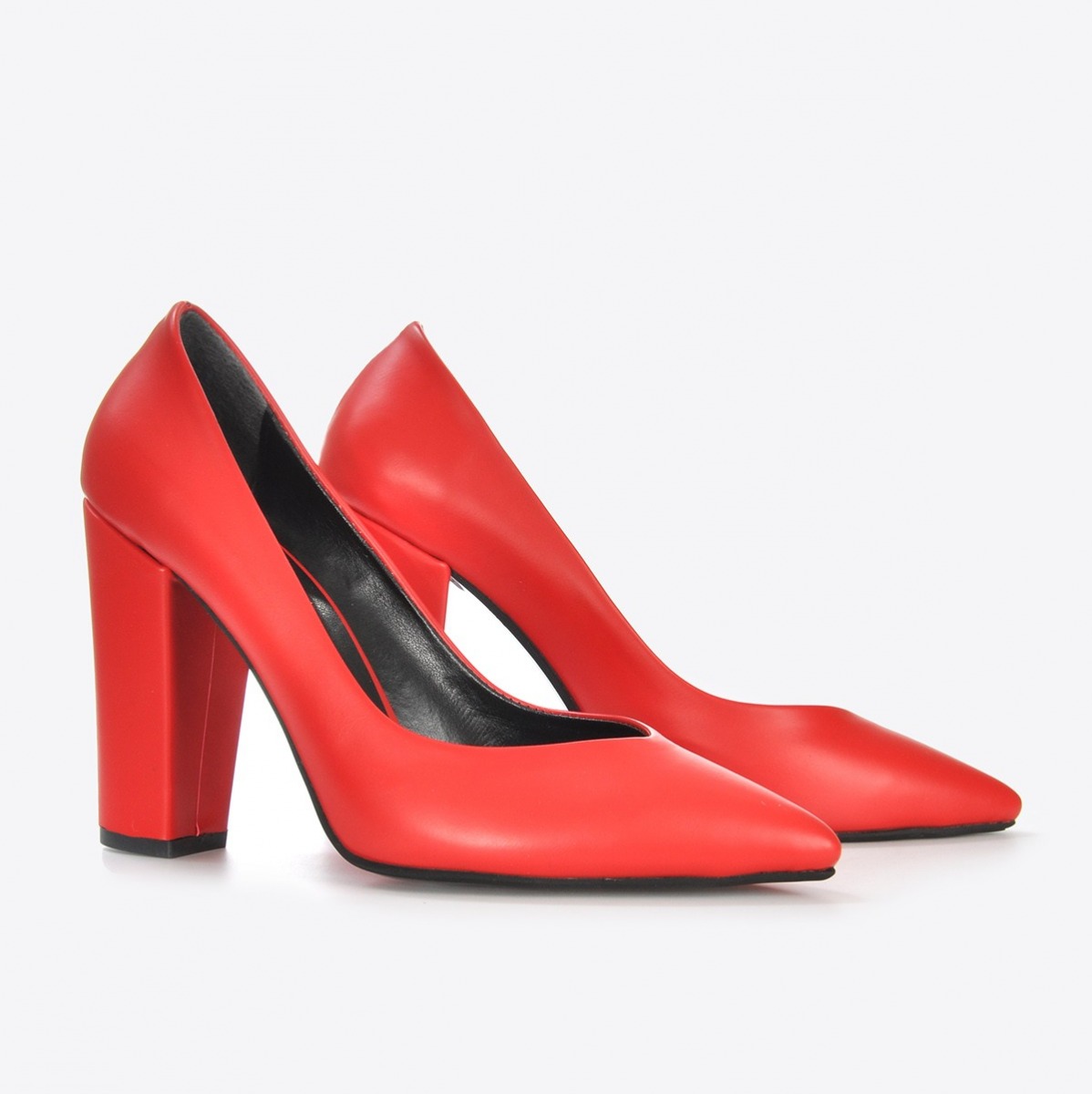Flo Kadın  Kırmızı Klasik Topuklu Ayakkabı VZN21-006Y. 4