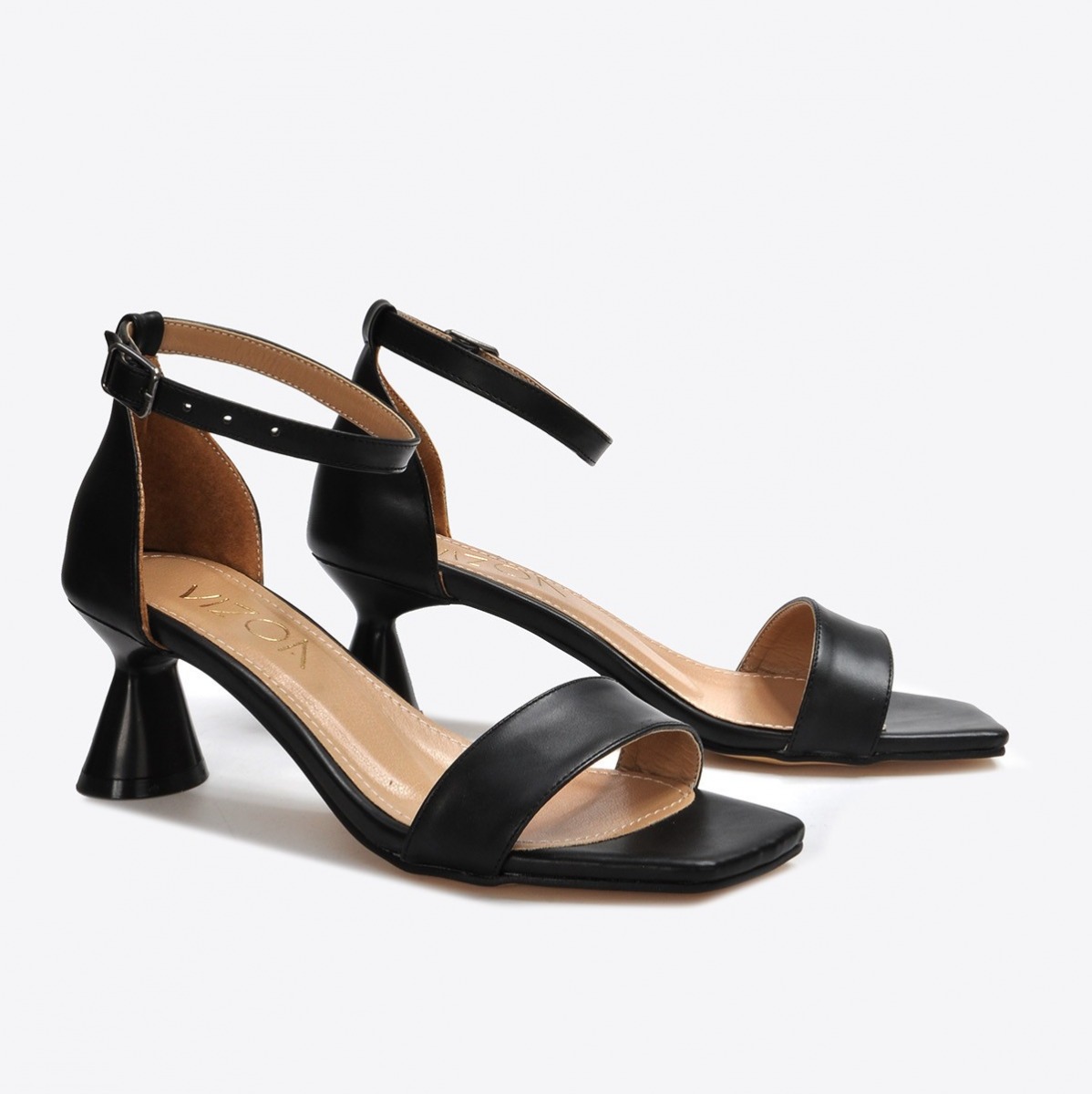Flo Kadın  Siyah Klasik Topuklu Ayakkabı VZN21-032Y. 5