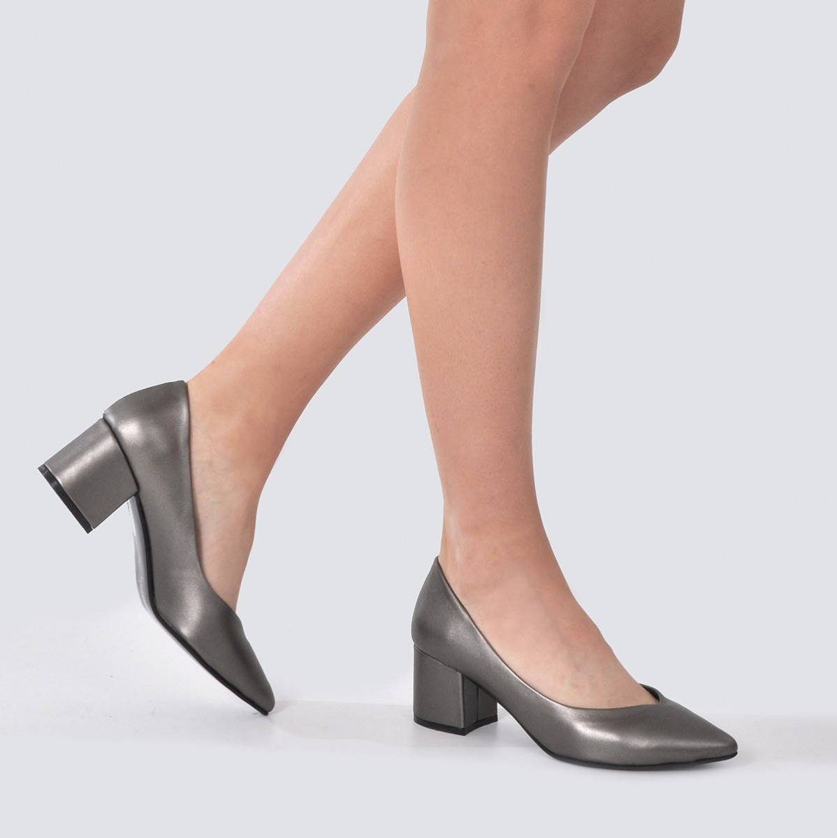 Flo Kadın Platin Klasik Topuklu Ayakkabı VZN21-040Y. 3