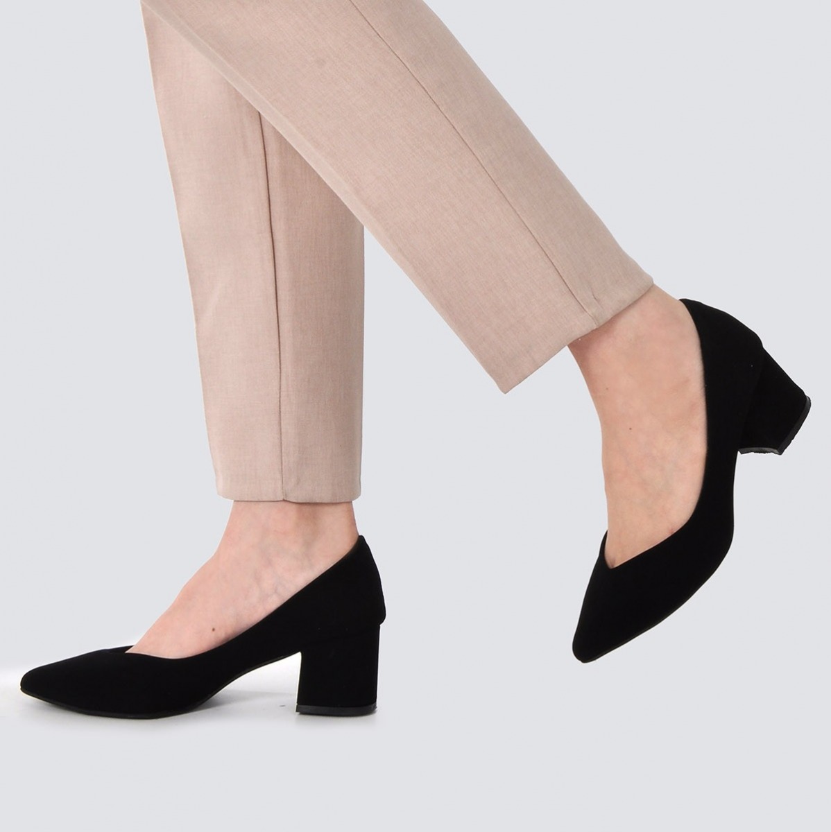Flo Kadın Siyah Nubuk Klasik Topuklu Ayakkabı VZN21-040Y. 3