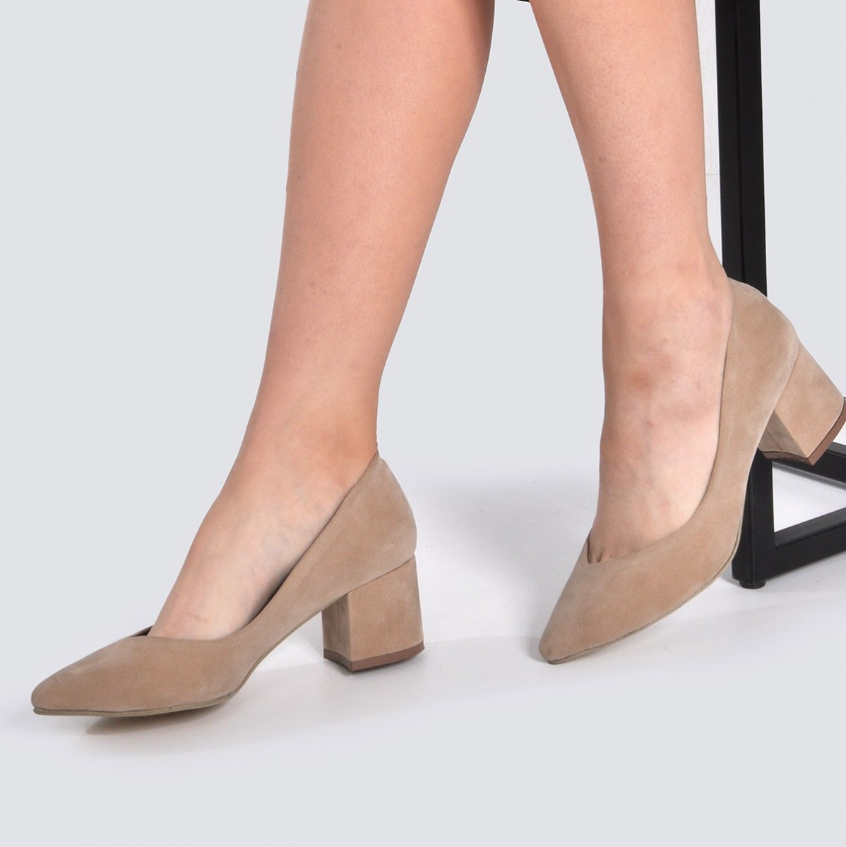 Flo Kadın  Ten Süet Klasik Topuklu Ayakkabı VZN21-040Y. 2