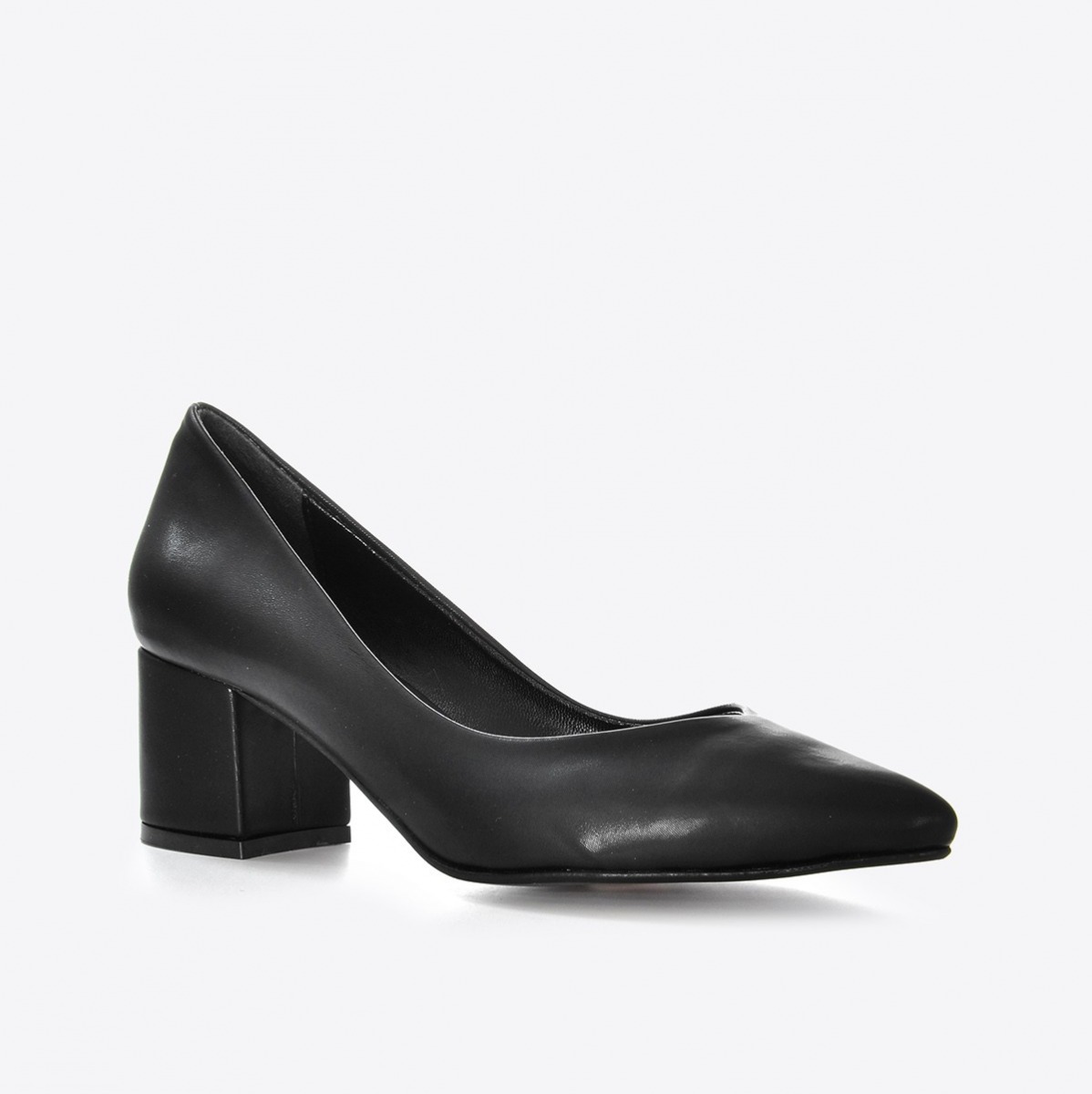 Flo Kadın Siyah Kumaş Klasik Topuklu Ayakkabı VZN21-040Y. 1