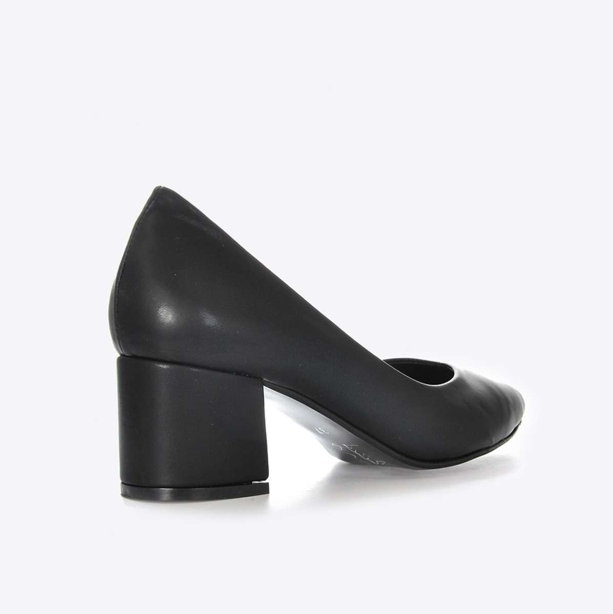 Flo Kadın Siyah Kumaş Klasik Topuklu Ayakkabı VZN21-040Y. 5