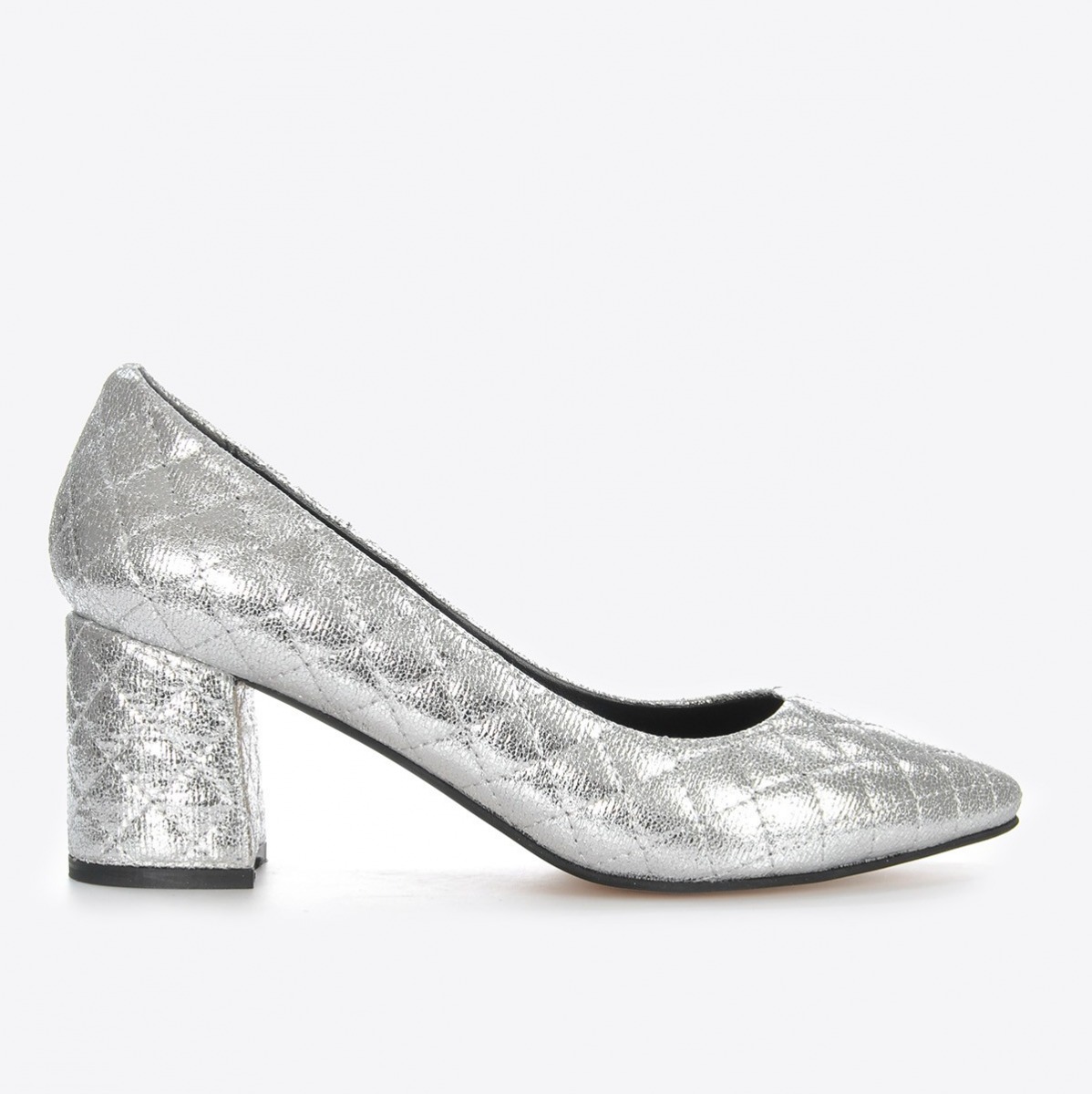 Flo Kadın Gümüş Kapitone Klasik Topuklu Ayakkabı VZN21-042Y. 2