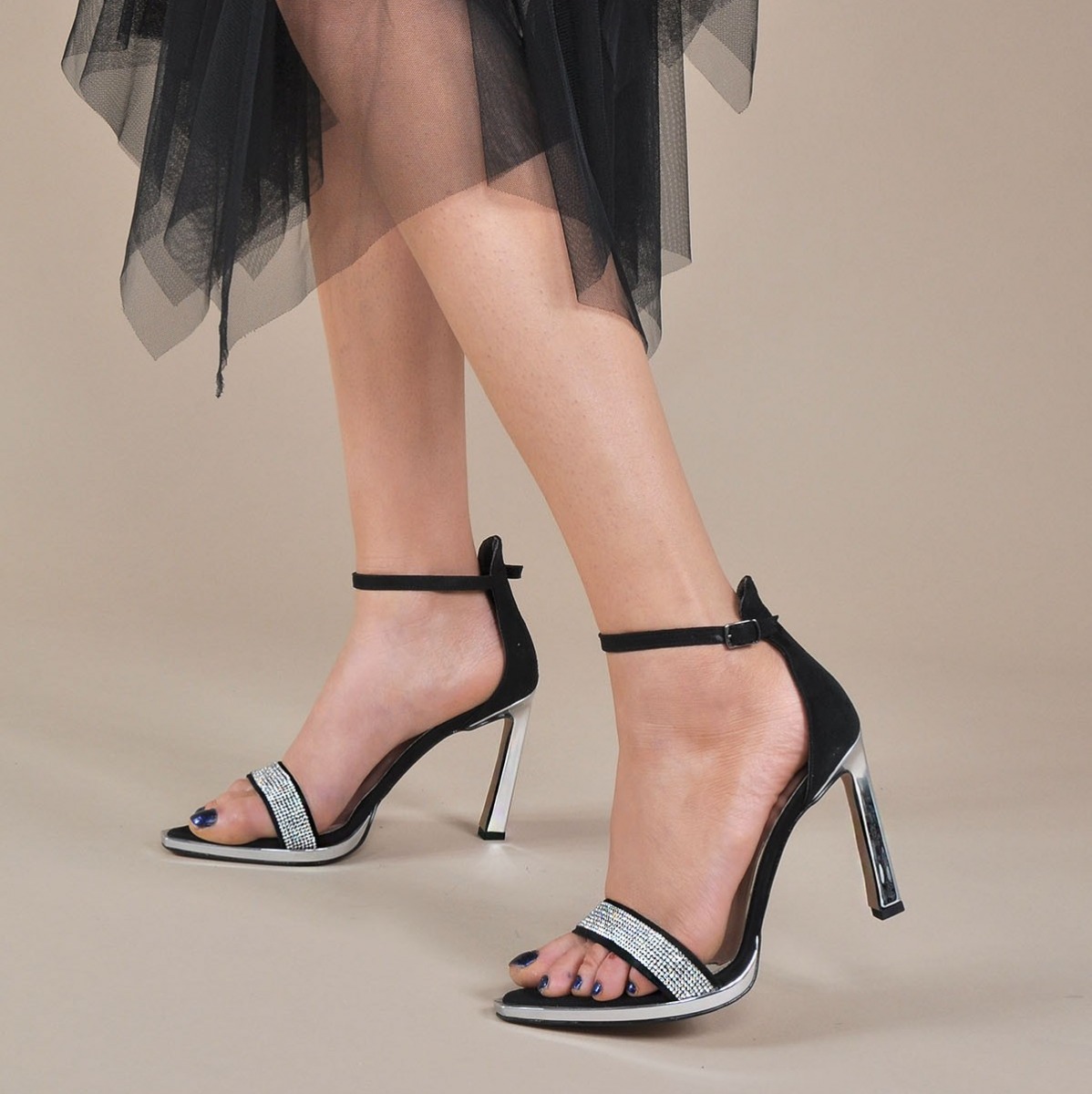 Flo Kadın Siyah Süet Klasik Topuklu Ayakkabı VZN20-179Y. 1