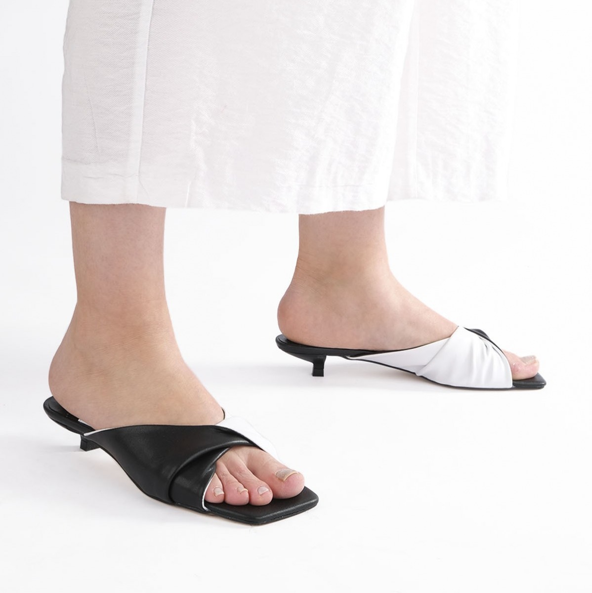 Flo Kadın Topuklu Terlik Akez Beyaz. 1