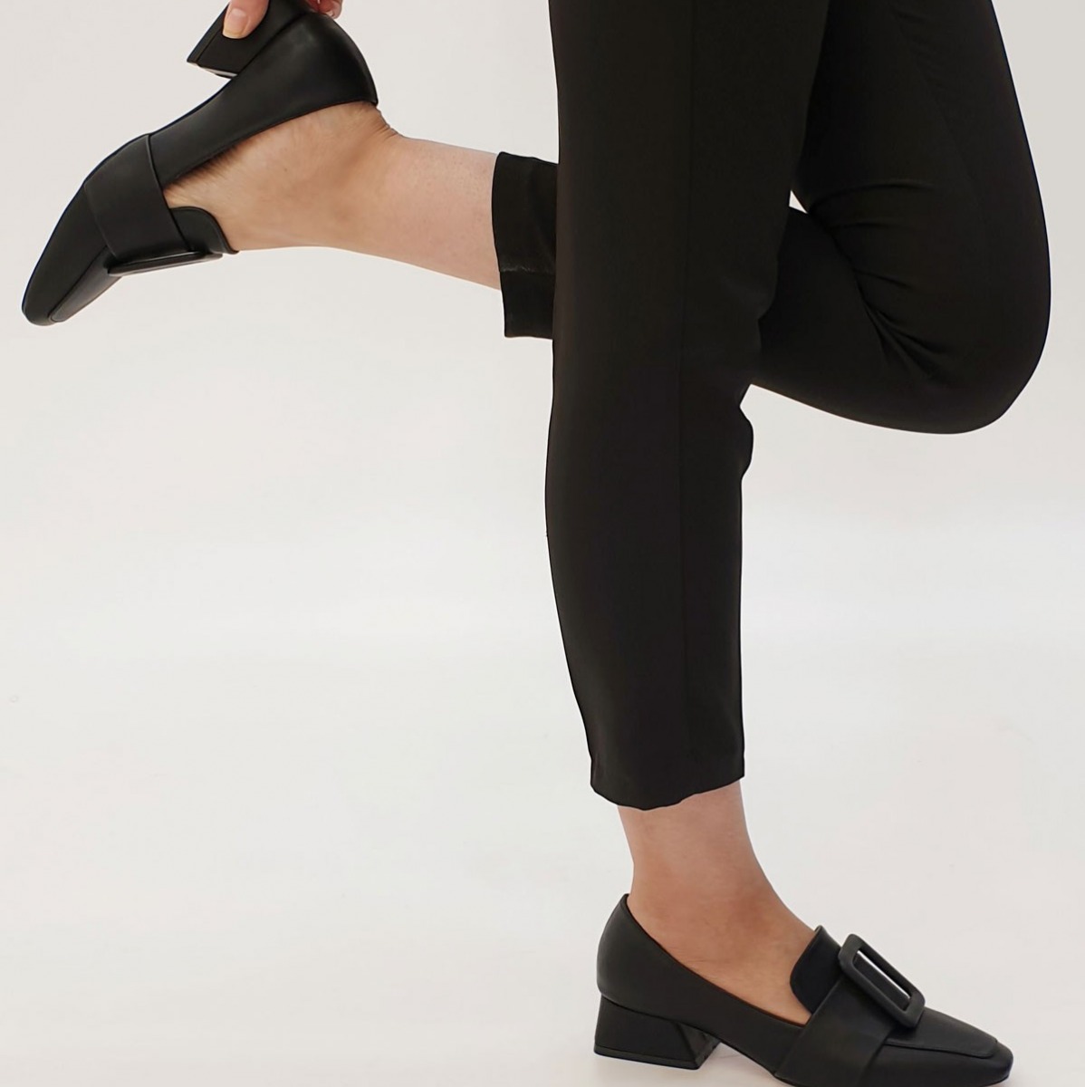 Modalite Net Flo Kadin Gunluk Klasik Topuklu Ayakkabi Jiyona Siyah