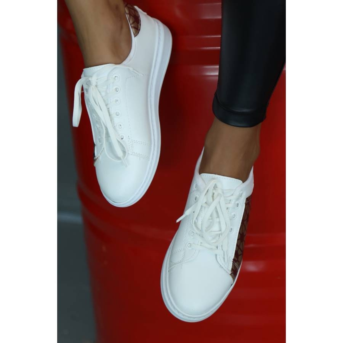 Flo Beyaz-Bordo Kadın Spor Ayakkabı 5013-20-101001. 3