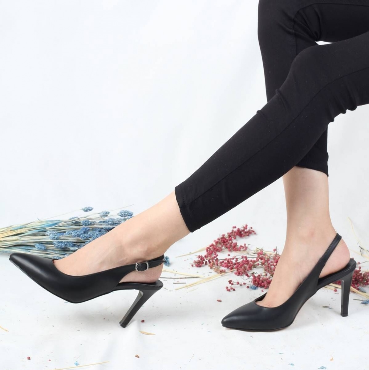Flo Arkası Açık Siyah Renk Stiletto Topuklu Kadın Ayakkabı - Mas. 2