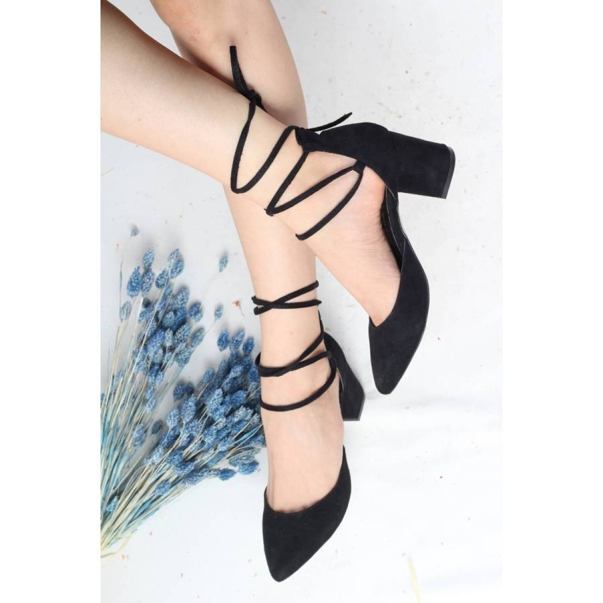 Flo Bilekten Bantlı Siyah Süet Stiletto Ayakkabı - Lady Lily. 1