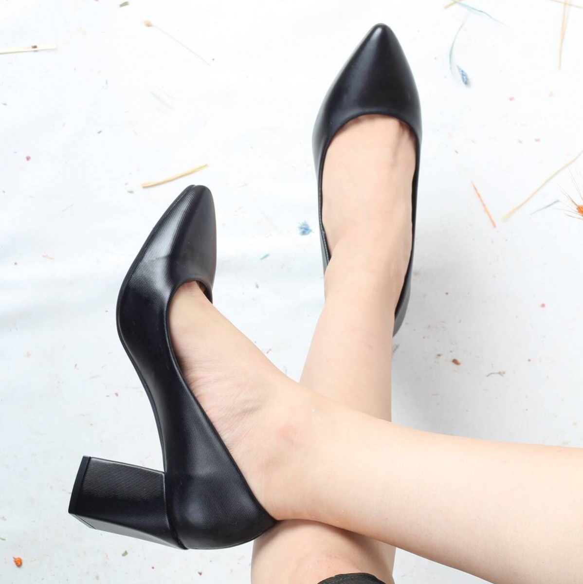 Flo Parlak Siyah Kalın Köşeli Topuk Stiletto Kadın Ayakkabı - Erkly. 2