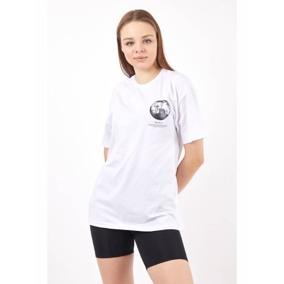 Flo Kadın Sıfır Yaka Basic Ay Baskılı Oversize T-Shirt. 1