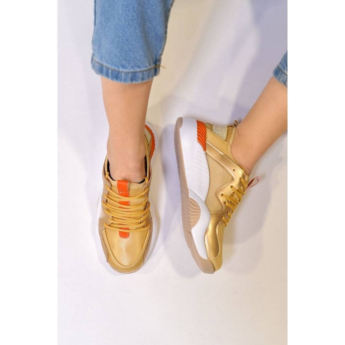 Flo Kadın Altın Spor Ayakkabı. 6
