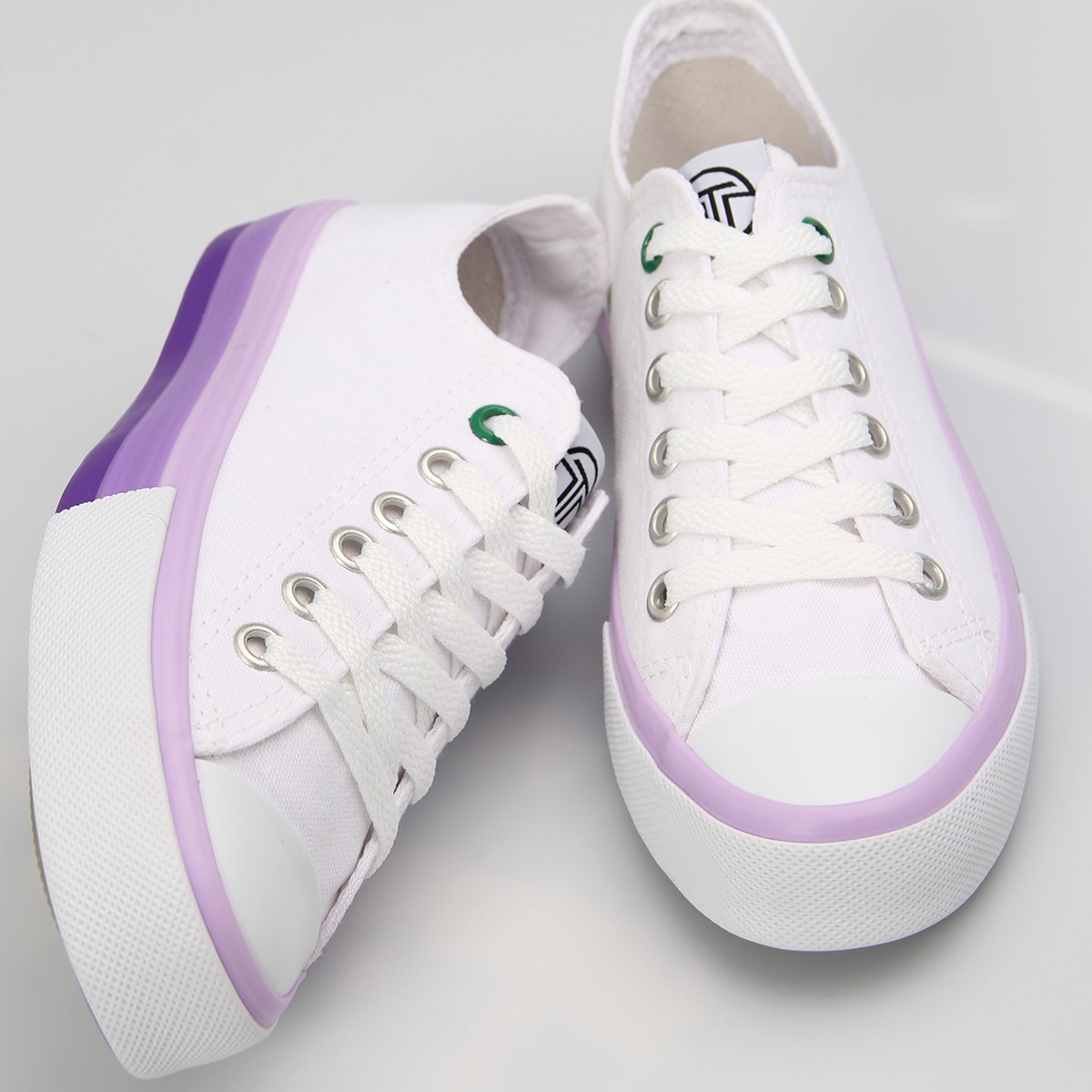 Flo Kadın Günlük Sneaker Ayakkabı. 2