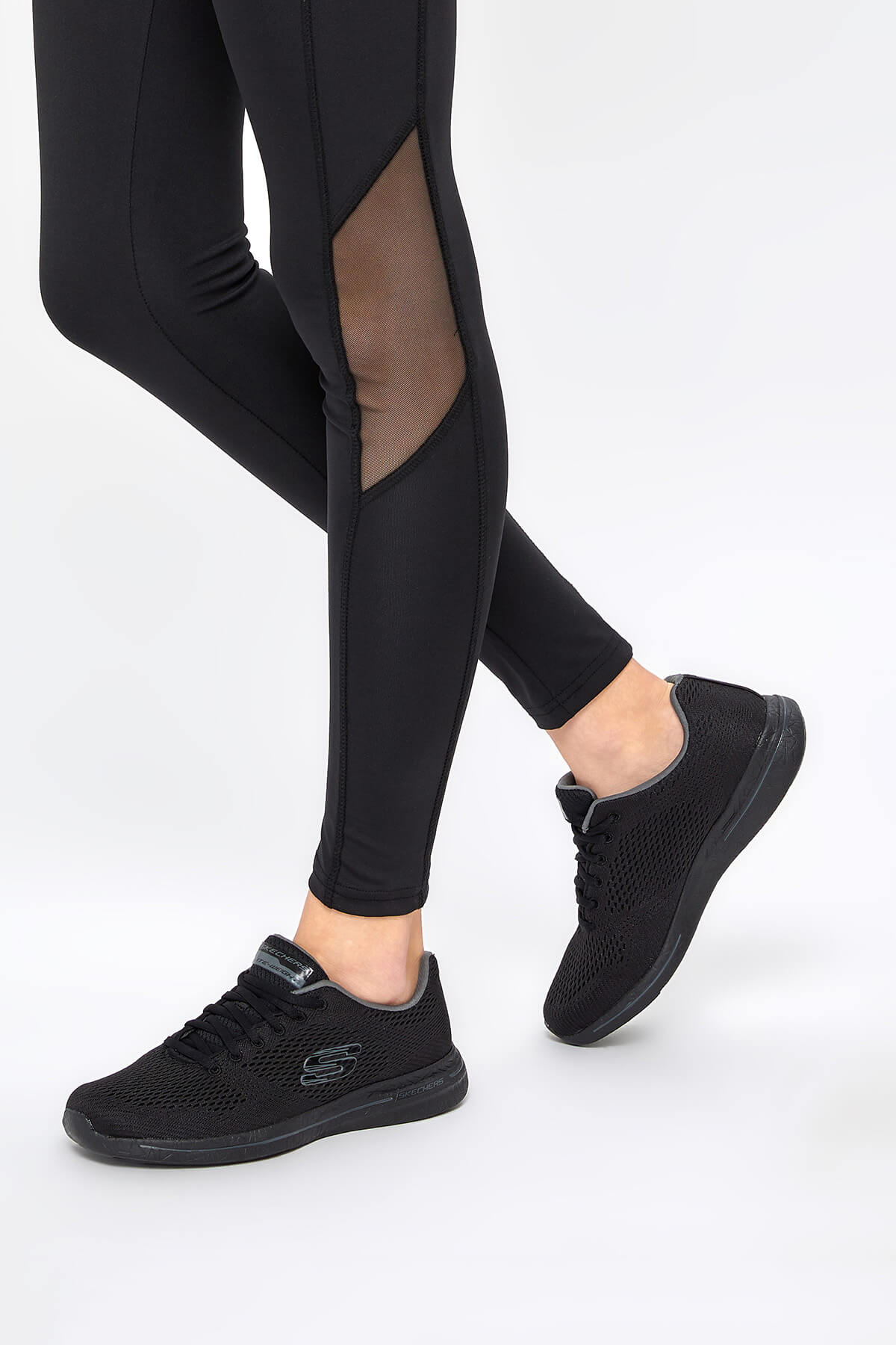 instreet skechers