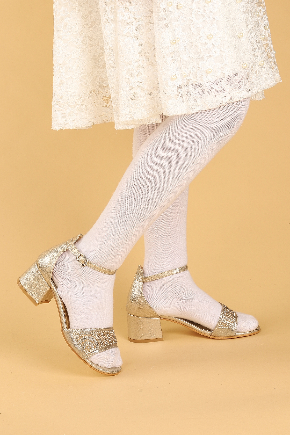 Heidi Günlük Kız Çocuk 3 Cm Topuklu Sandalet Abiye Ayakkabı Altın - Görsel 4