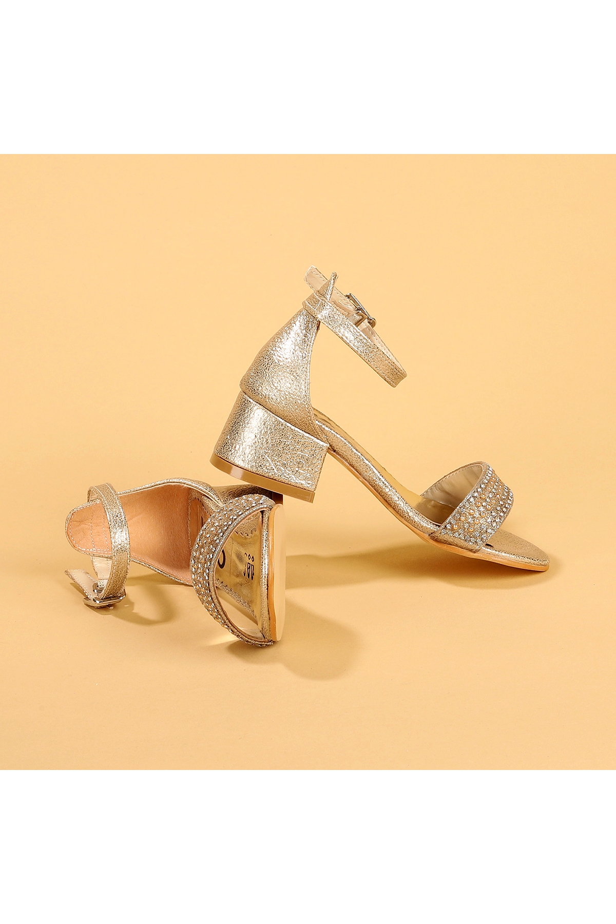 Elinor Günlük Kız Çocuk 3 Cm Topuklu Sandalet Abiye Ayakkabı Altın - Görsel 3