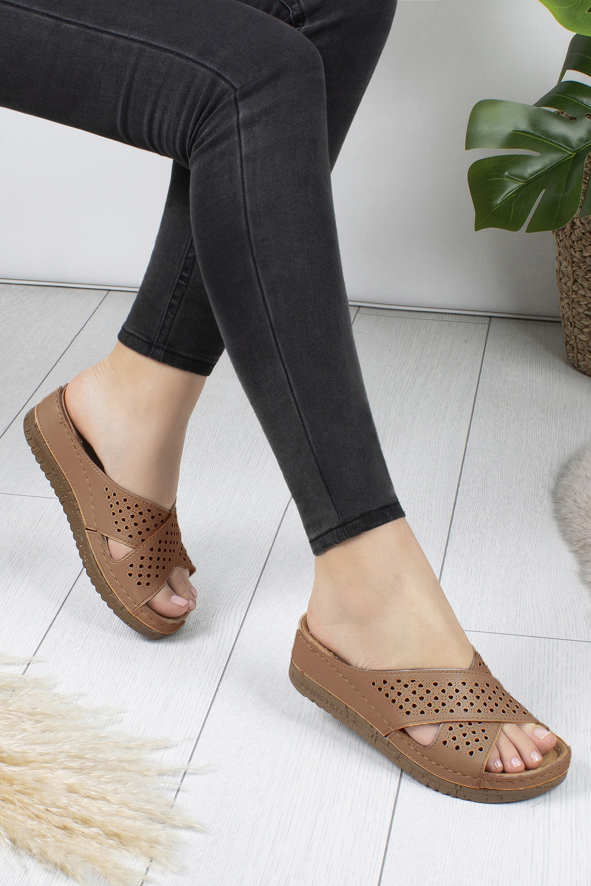 Liana Anatomik Ortopedik Günlük Kadın Terlik - Görsel 2