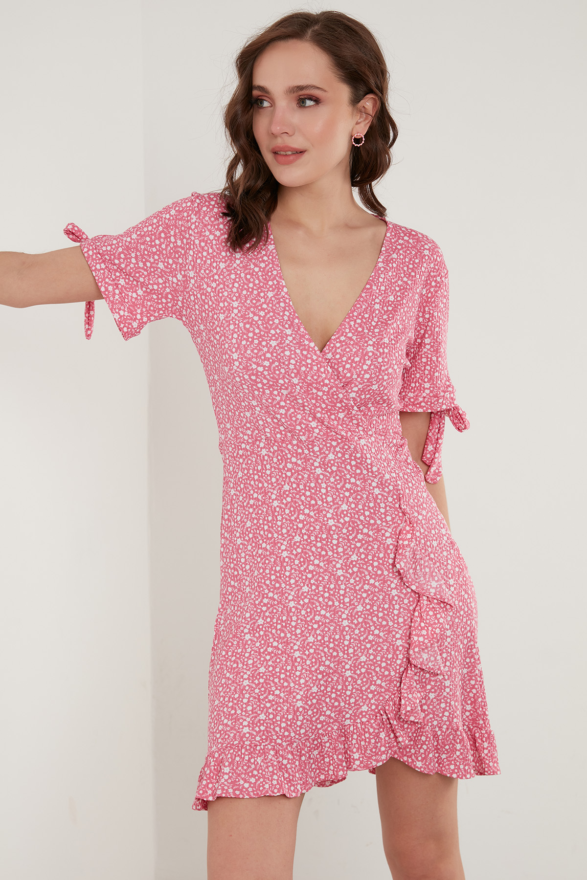 https://floimages.mncdn.com/media/catalog/product/22-02/12/2dy586371947-2-1644615162.jpg