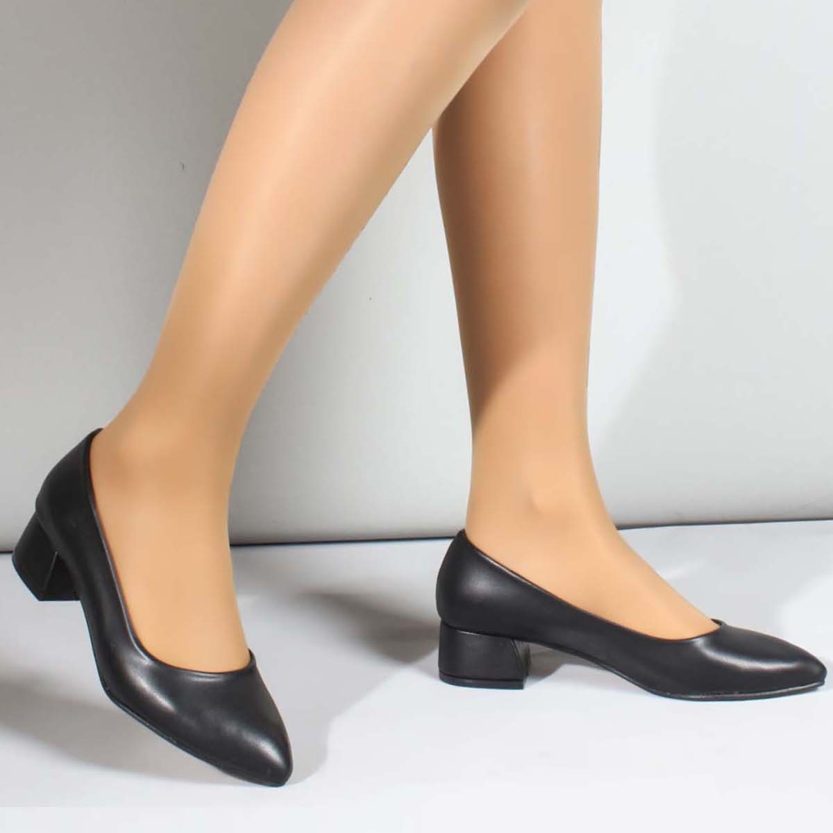 kadin-kisa-topuklu-ayakkabi-