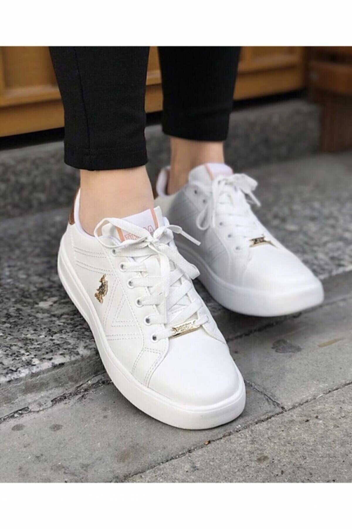 flo polo sneaker