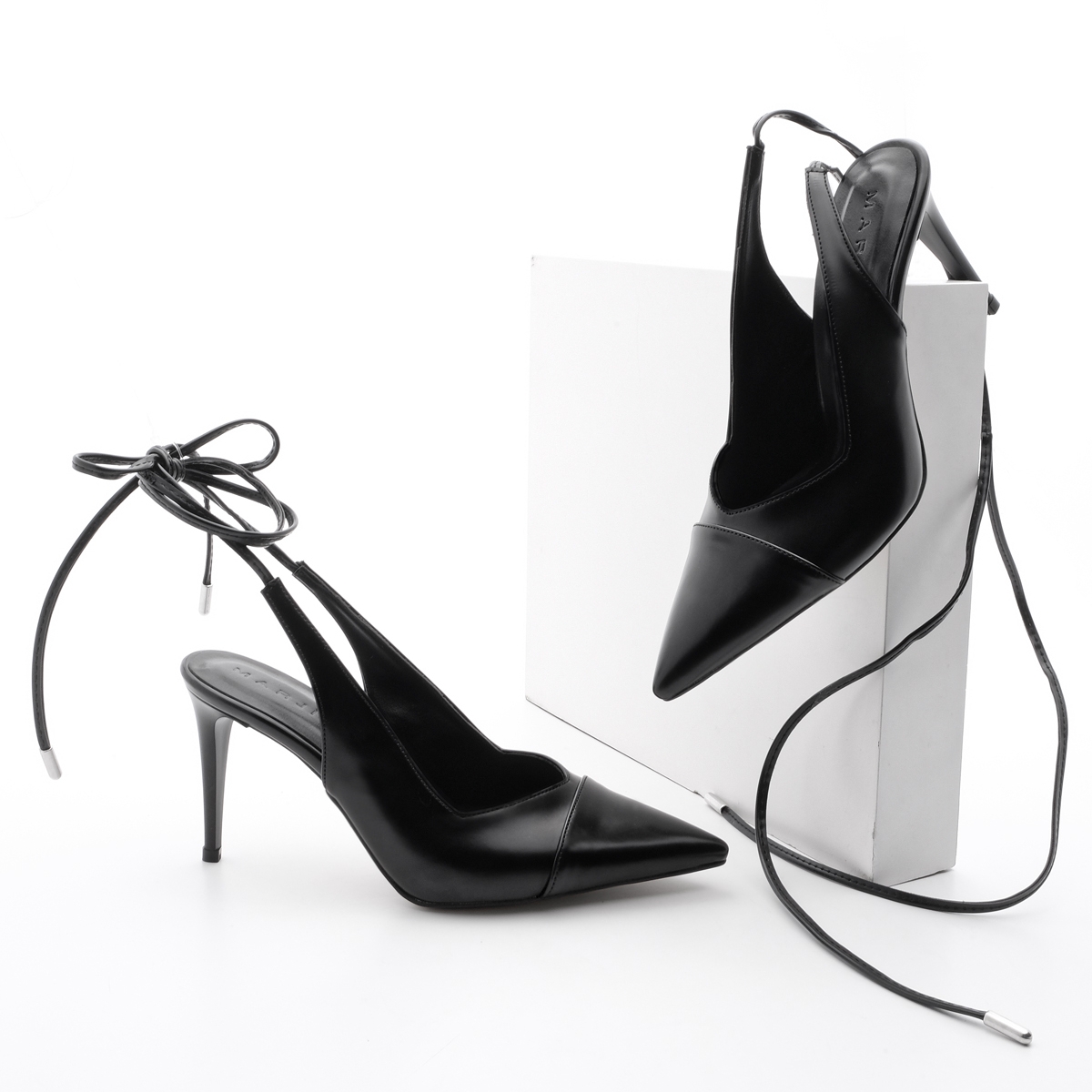 Kadın Stiletto Bilekten Bağlamalı Arkası Açık Sivri Burun Topuklu Ayakkabı Ribelu Siyah