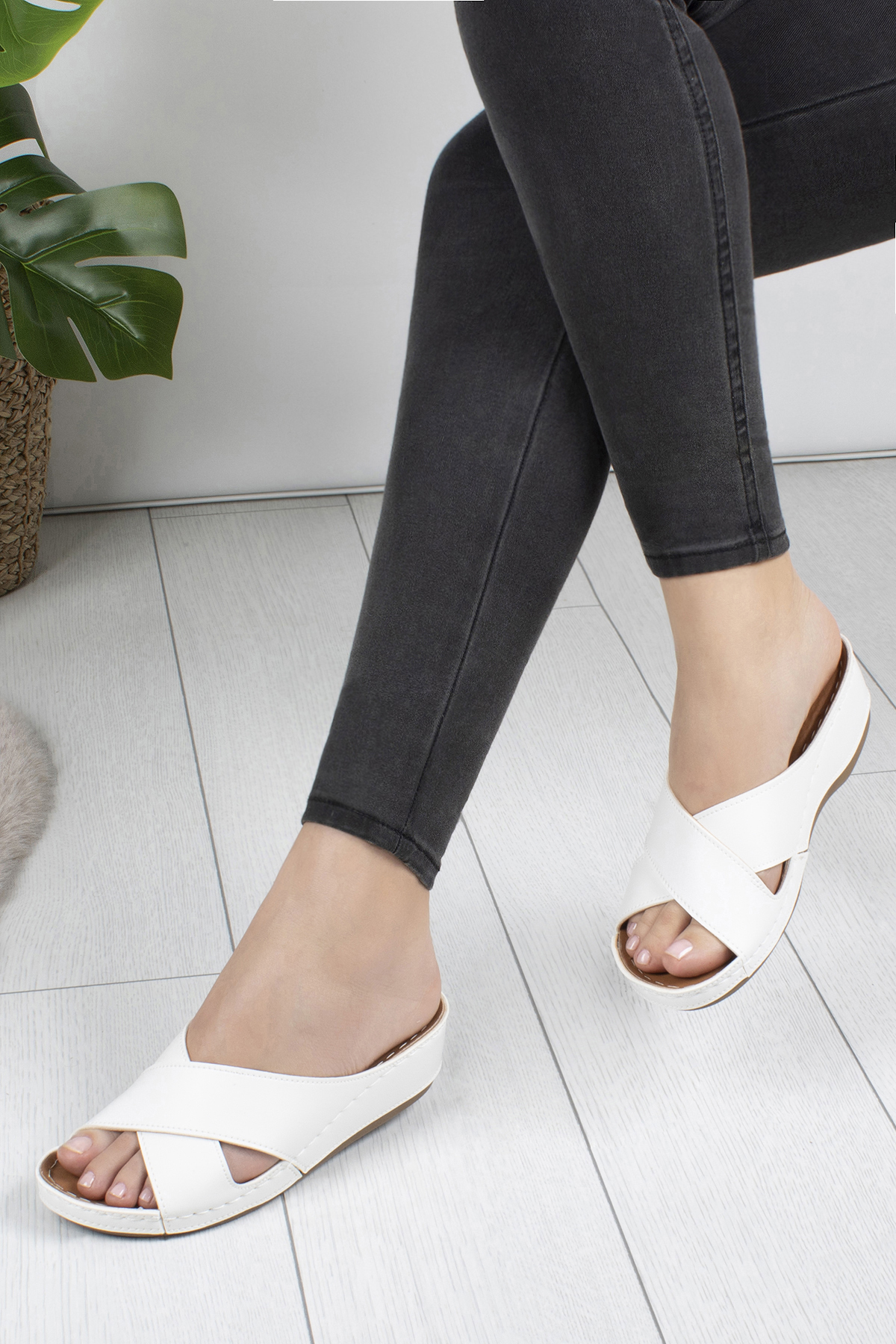 Lerry Anatomik Ortopedik Günlük Kadın Terlik - Görsel 2