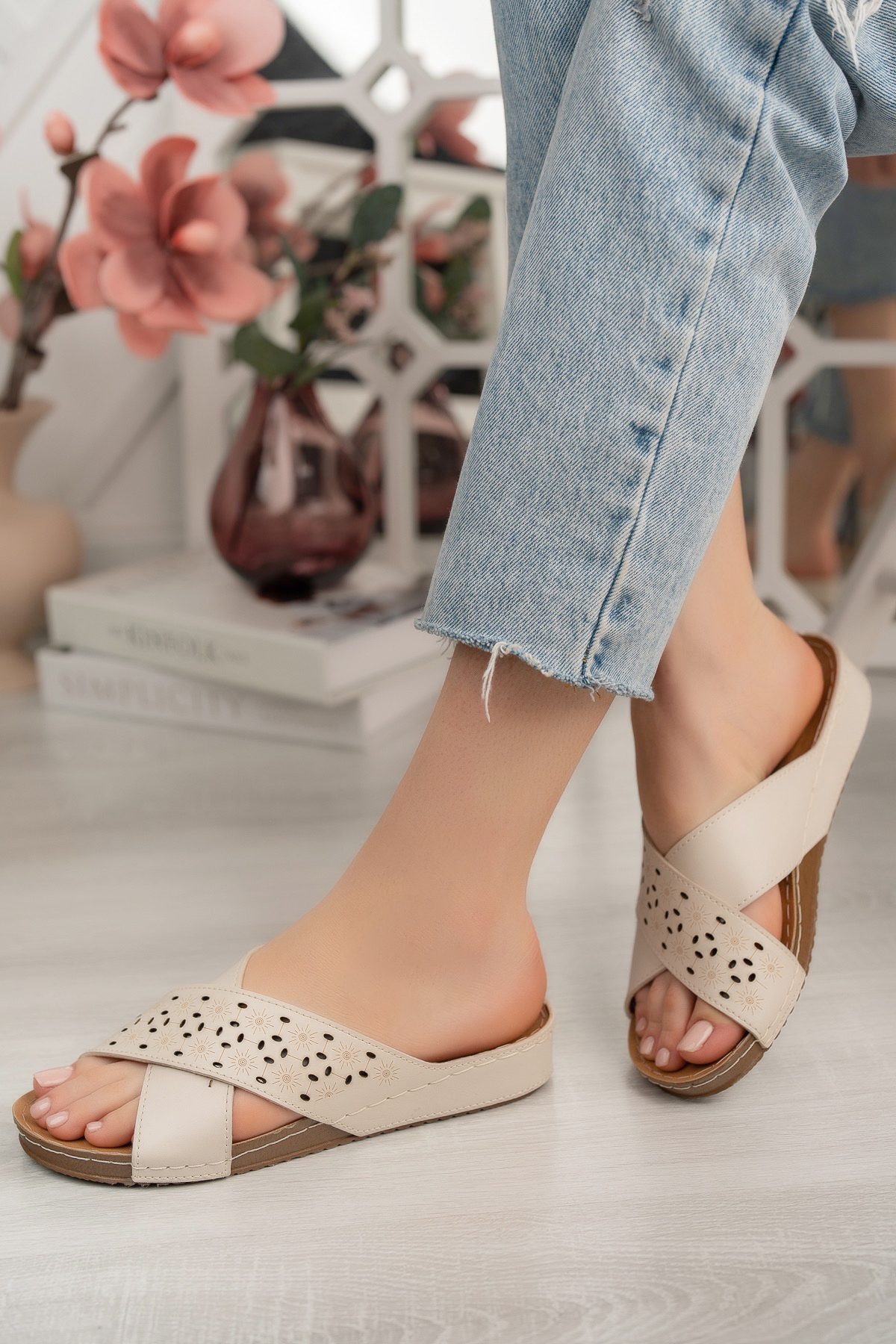 Violet Anatomik Ortopedik Günlük Kadın Terlik - Görsel 3