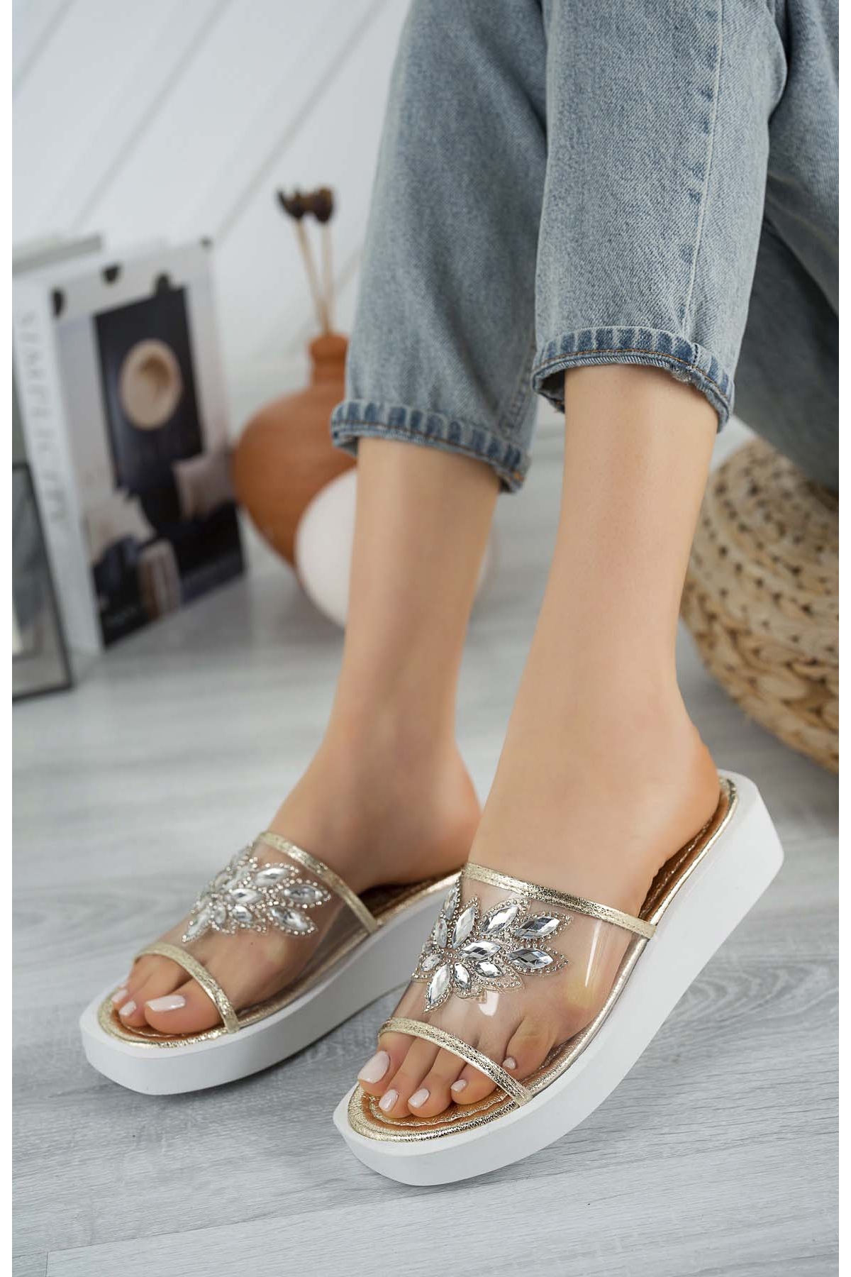 Kadın Garantili Taşlı Ortopedik Terlik Ppl.5050 Gold - Görsel 4