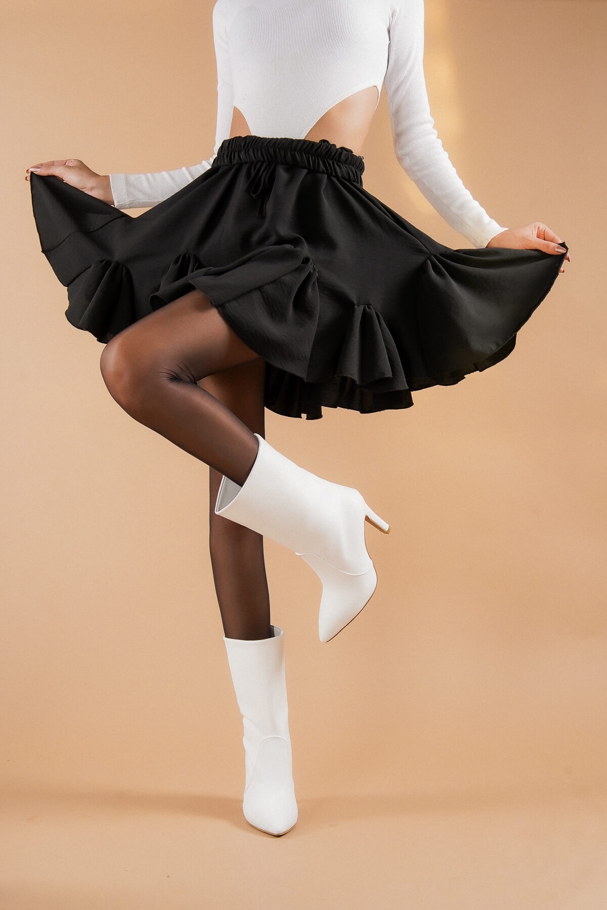 Seem Beyaz Topuklu Günlük Kullanım Kısa Çizme - Görsel 3