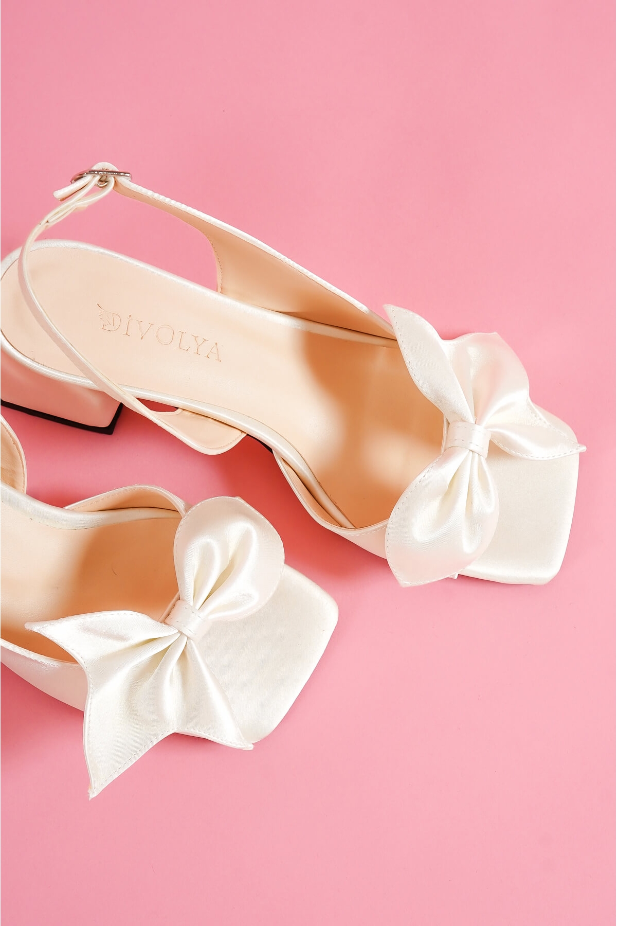 Ribbo Bej Saten Fiyonklu Topuklu Sandalet - Görsel 5