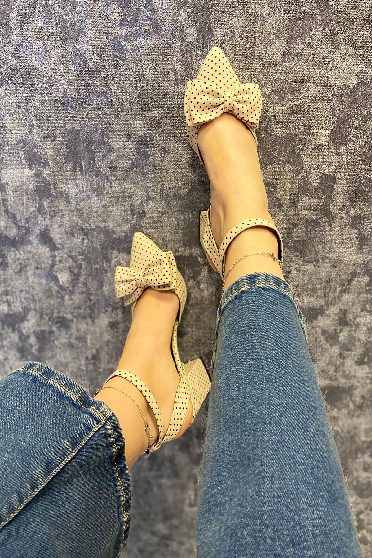 Derin Bej Puantiyeli Topuklu Günlük Sandalet - Görsel 2