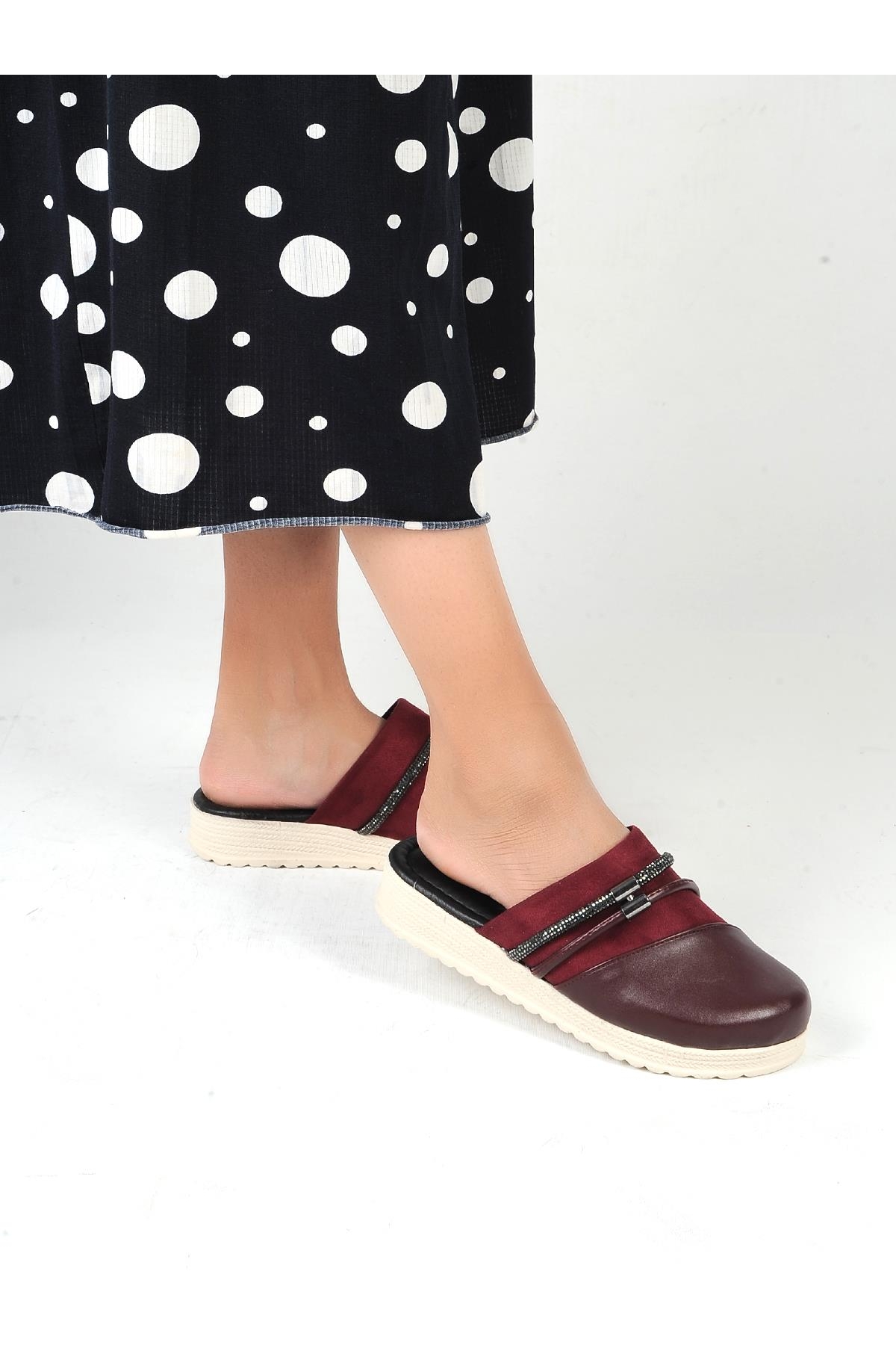 4555 Kadın Kapalı Günlük Terlik - Görsel 4