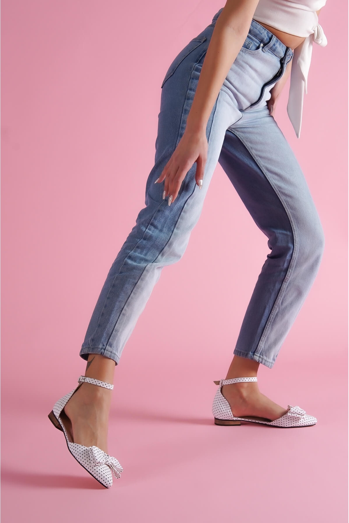 Misty Beyaz Puantiyeli Bilekten Bantlı Sivri Burun Günlük Babet - Görsel 4