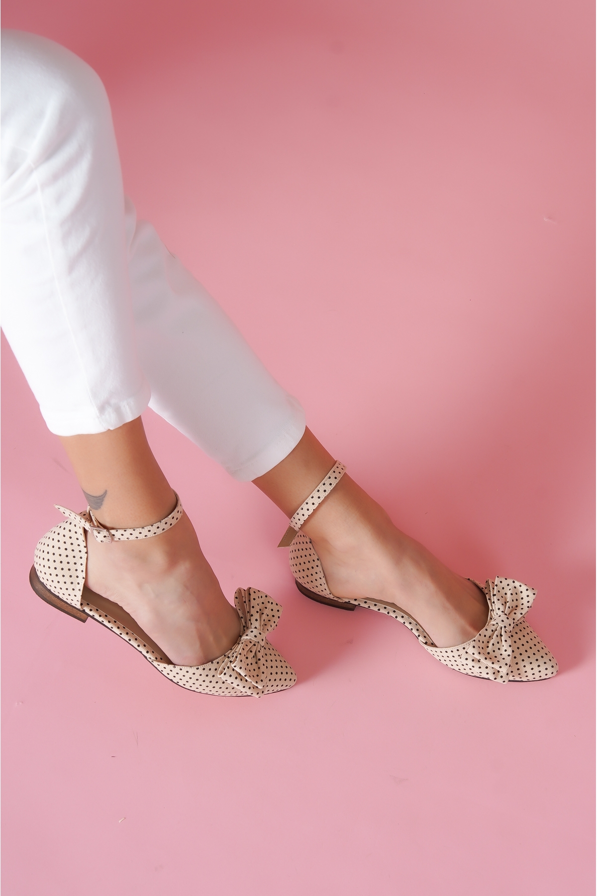 Misty Bej Puantiyeli Bilekten Bantlı Sivri Burun Günlük Babet - Görsel 2