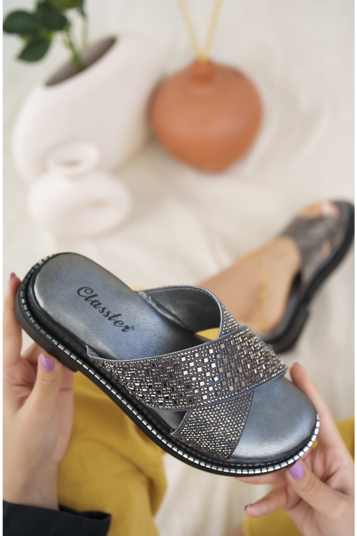 Sharone Anatomik Ortopedik Rahat Taşlı Günlük Kadın Terlik - Görsel 7