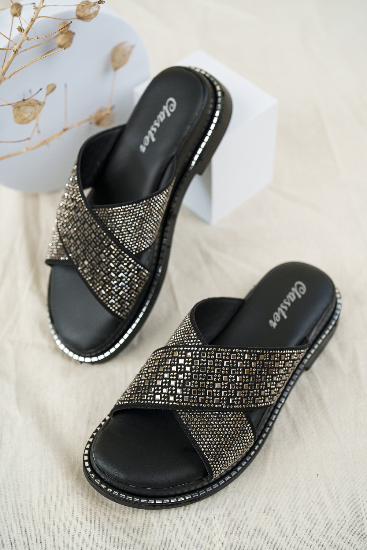 Sharone Anatomik Ortopedik Rahat Taşlı Günlük Kadın Terlik - Görsel 6