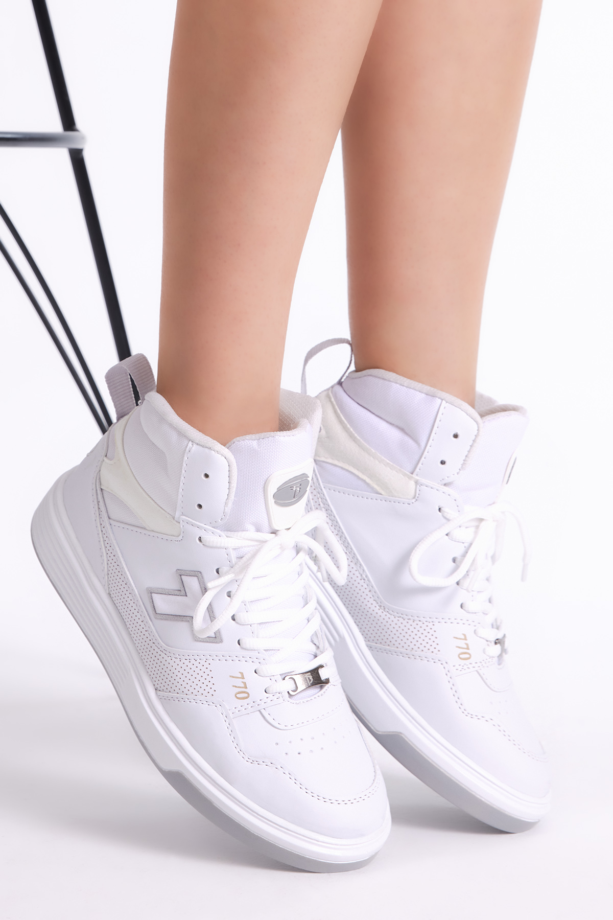 Unisex Beyaz Rahat Kalıp Poli Taban Bağcıklı Uzun Sneaker - Görsel 3